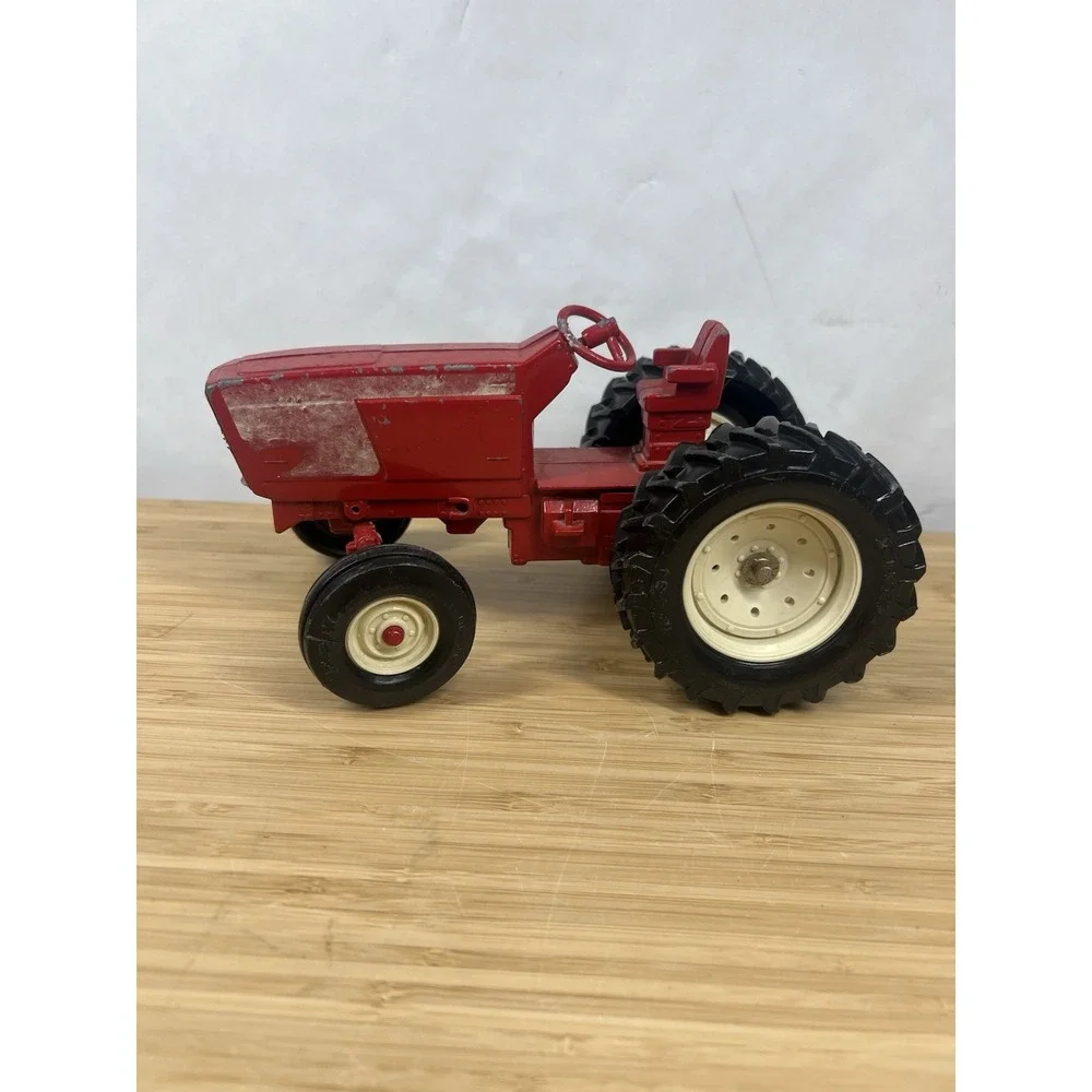 Vintage Red Farm Tractor Toy Metal Diecast‎ Steering Wheels Work